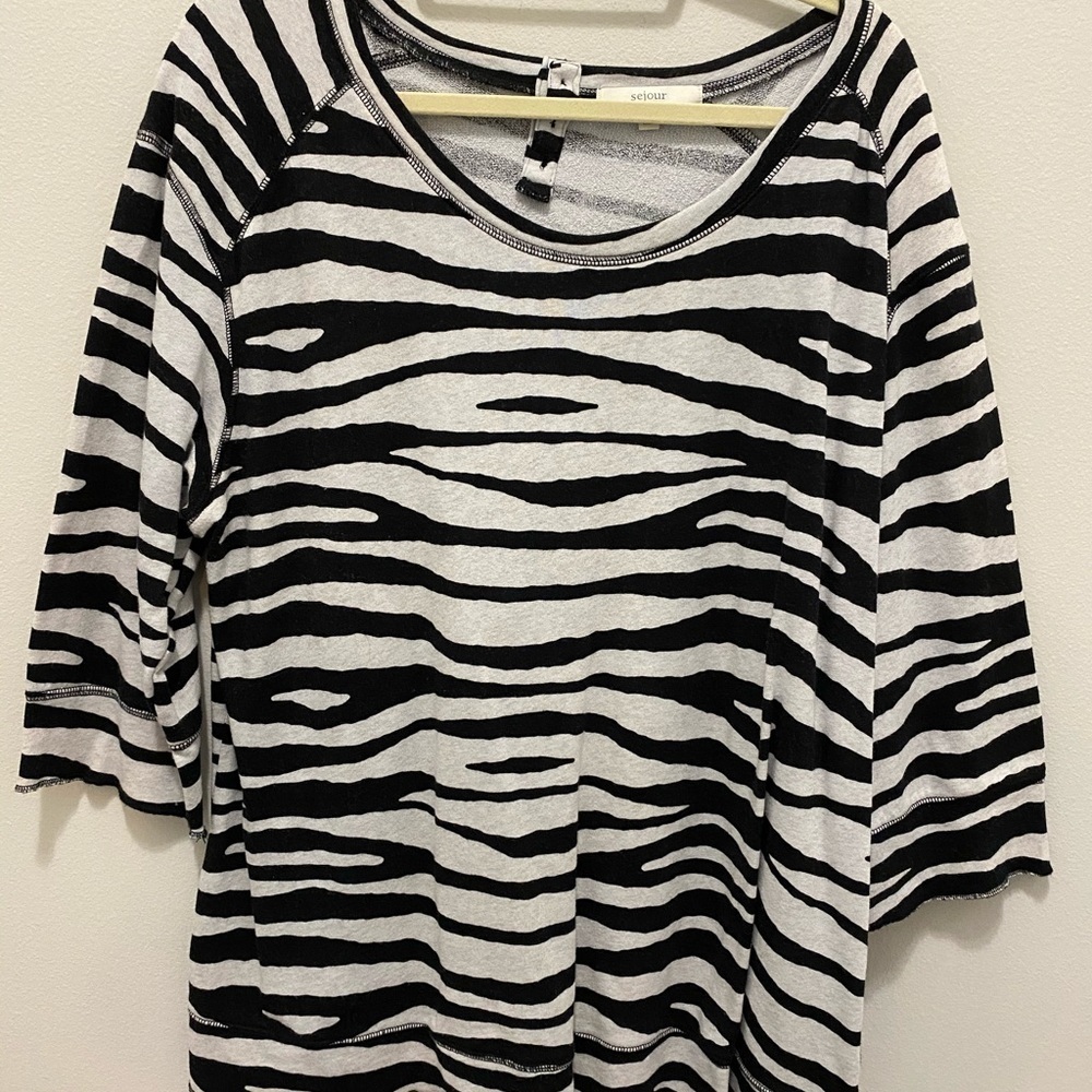 Sejour 1xl black and white striped long sleeve. Great fit - Picture 3 of 10